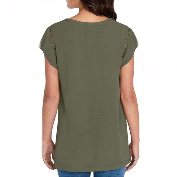 Buffalo David Bitton Olive green with embroidered lace detail top size medium - Picture 3 of 8